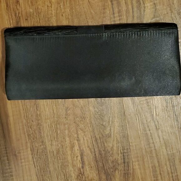 3/$30 Rectangular silk clutch purse NWOT 10 7/8 inches long 4.5 inches wide - Picture 4 of 5